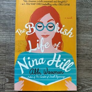 The Bookish Life of Nina Hill Novel